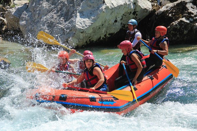 whitewater-rafting-on-soca-river-slovenia