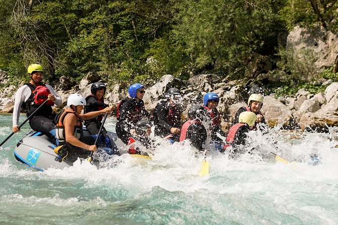 adventure-rafting-with-photo-service-in-bovec