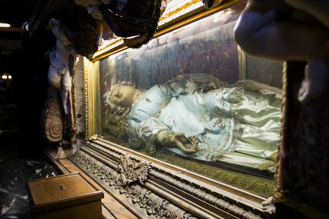 angels-and-demons-half-day-guided-tour-with-private-coach