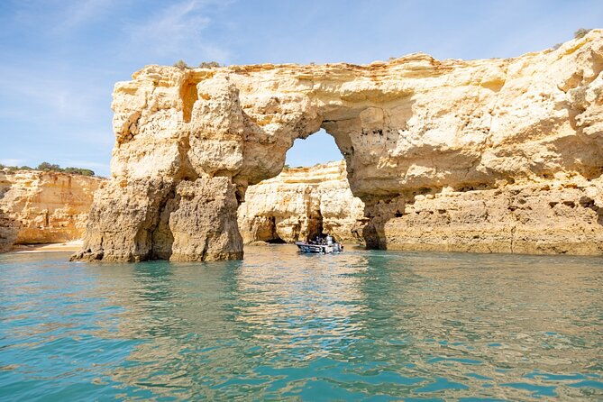 benagil-cave-tour-from-armacao-de-pera