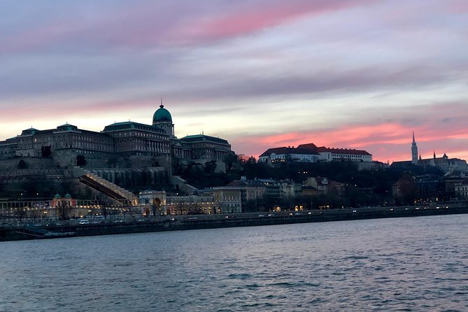 budapest-danube-river-candlelit-dinner-cruise-with-live-music