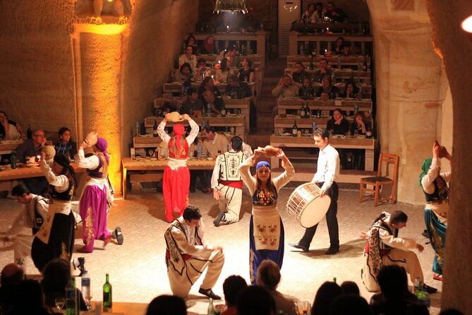cappadocia-cave-restaurant-for-dinner-and-turkish-entertainments