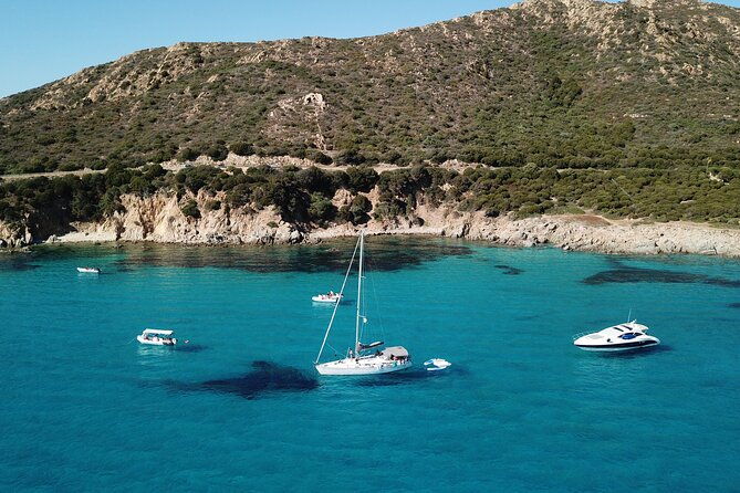daily-excursion-by-dinghy-to-the-maddalena-archipelago