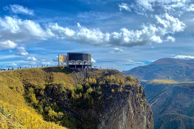 day-trip-to-kazbegi-and-gudauri