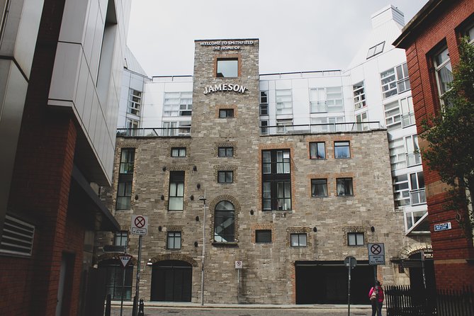 dublin-jameson-distillery-and-guinness-storehouse-guided-tour