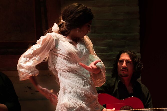 flamenco-night-at-tablao-de-carmen-with-tasting-menu-or-dinner