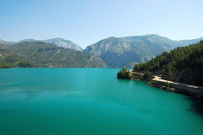 green-canyon-boat-trip-from-side