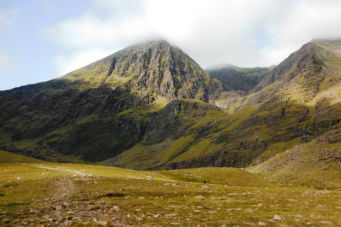 guided-climb-of-carrauntoohil-with-kerryclimbing-ie