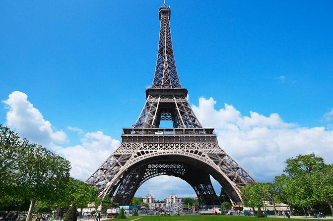 guided-paris-small-group-tour-from-london-with-seine-river-cruise