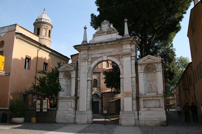 guided-tour-of-mosaic-tiles-in-ravenna