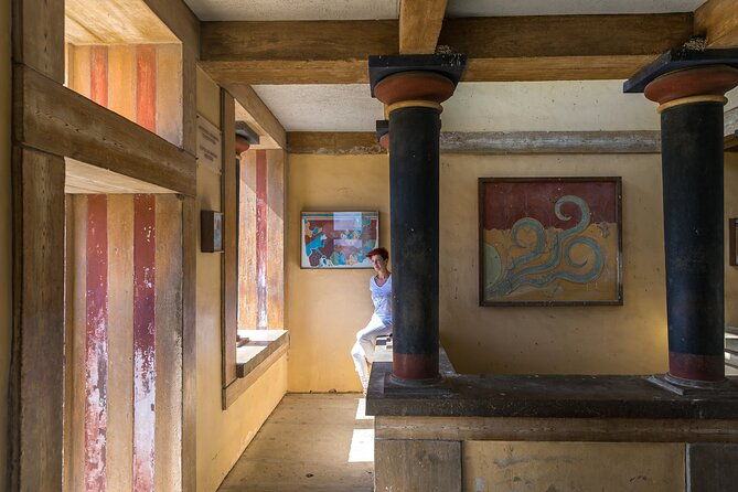 knossos-palace-and-arch-museum-of-heraklion-tour