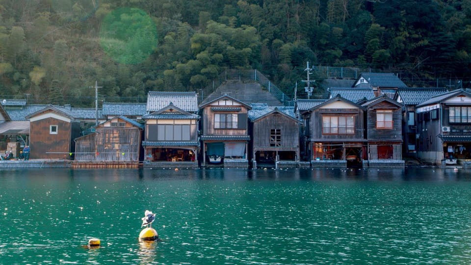 kyoto-osaka-kyoto-white-sandbar-ine-boat-houses-day-trip