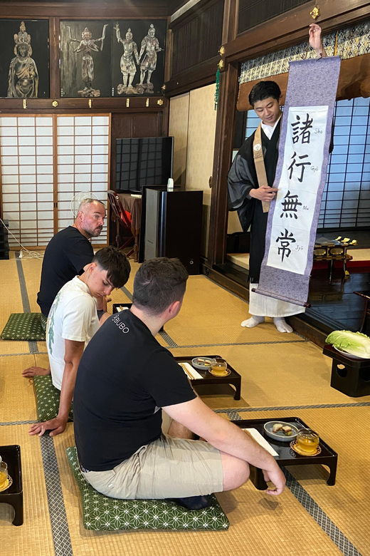 kyotoprivate-temple-zen-meditation-morning-prayer