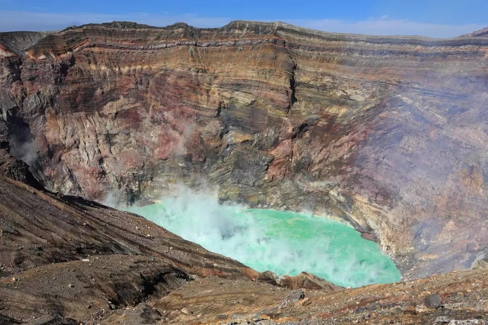 kyushu-aso-volcano-aso-shrine-kurokawa-onsen-1-day-tour