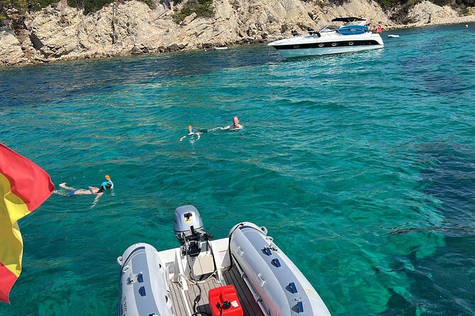 luxury-catamaran-sailing-with-welcome-drinks-tapas-max10-12person