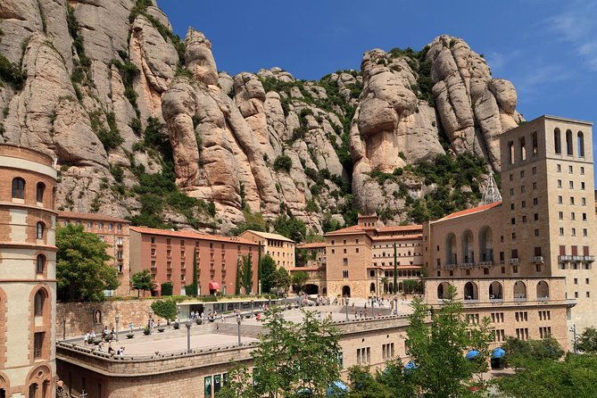 montserrat-tour-rack-railway-museum-moreneta-licor-tasting