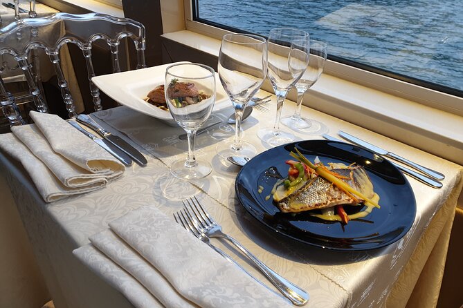 paris-prestige-dinner-cruise-from-eiffel-tower-area