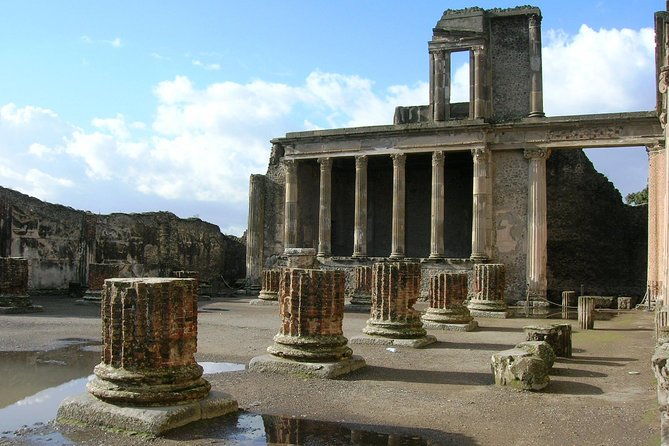 pompeii-small-group-tour-with-an-archaeologist