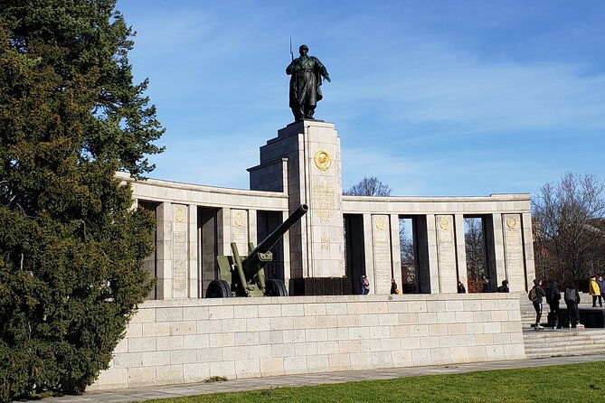 private-half-day-berlin-sightseeing-tour-with-a-minivan-including-short-city-walks