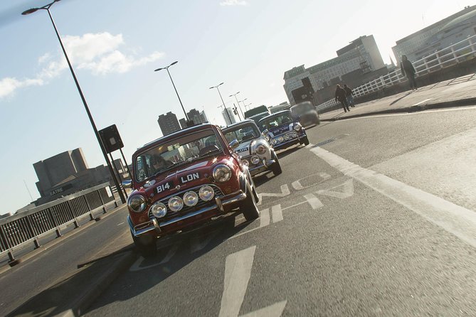 private-panoramic-tour-of-london-in-a-classic-car
