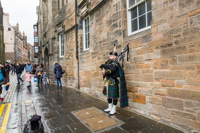 royal-edinburgh-ticket-hop-on-hop-off-and-attraction-admissions
