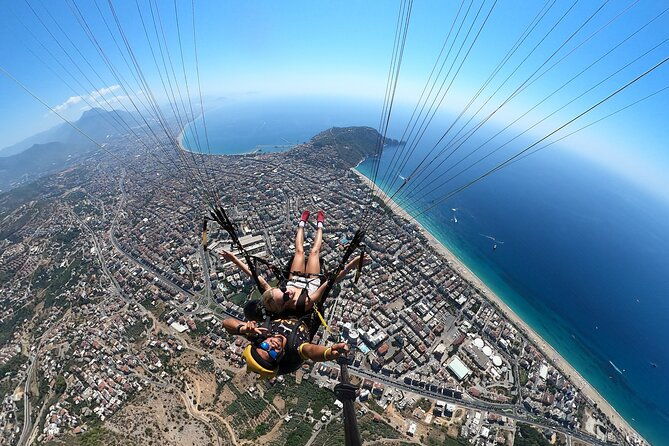 tandem-paragliding-in-alanya-antalya-turkey-with-a-licensed-guide