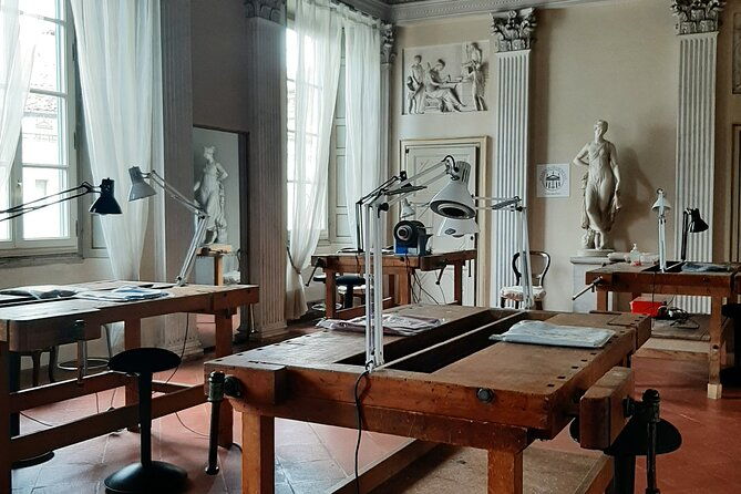 the-secret-of-stradivari-in-cremona-visit-the-violinmaker-school