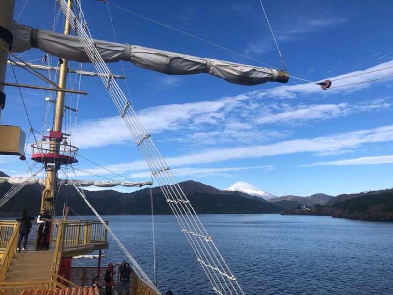 tokyo-hakone-fuji-day-tour-w-cruise-cable-car-volcano