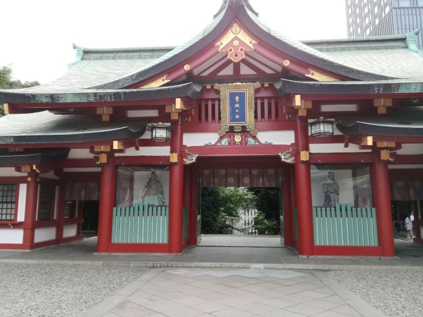 tokyokaruizawahoshino-resorts-areaglacier-shrine-day-tour