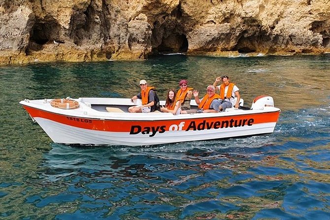 tour-to-go-inside-the-ponta-da-piedade-caves-grottos-and-see-the-beaches-lagos