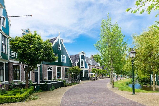 zaanse-schans-edam-volendam-and-marken-tour