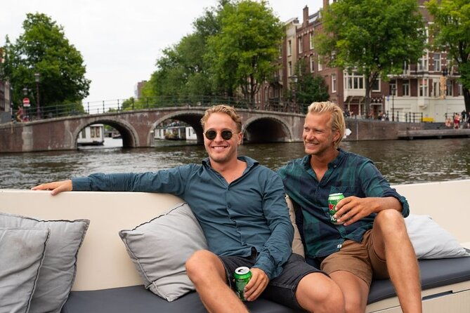 amsterdam-evening-city-centre-canal-cruise-with-unlimited-drinks