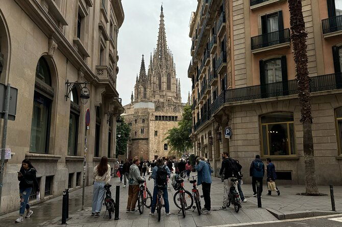 barcelona-bike-tour-top-sights-tapas-local-insights