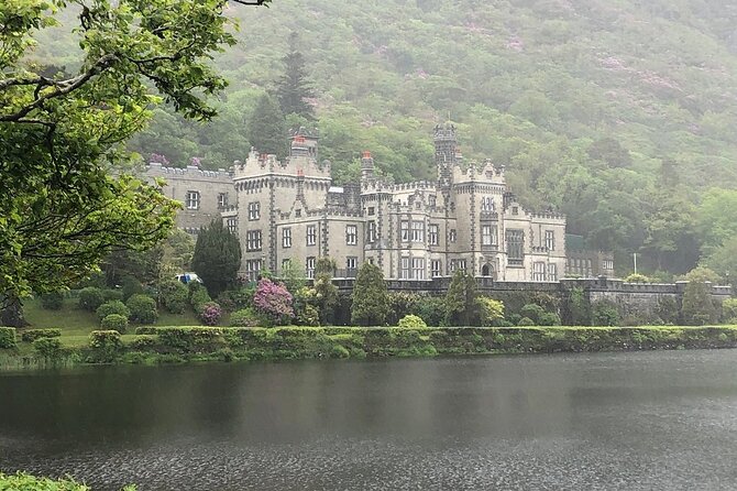 connemara-kylemore-abbey-and-wild-atlantic-way-tour-from-galway