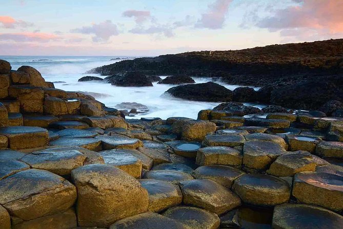 dublin-to-belfast-black-cab-dunluce-castle-giants-causeway