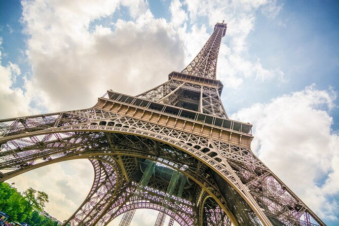 eiffel-tower-reserved-access-summit-or-2nd-floor-guided-by-lift-2