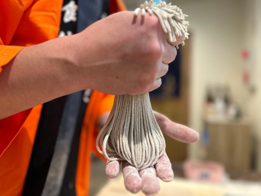 japanese-buckwheat-noodle-making-experience-in-sapporojapan