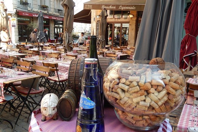 lyon-old-town-food-wine-tasting-tour-including-a-bouchon-lyonnais