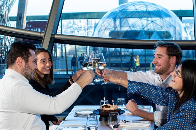 paris-earliest-lunch-at-eiffel-tower-madame-brasserie-restaurant