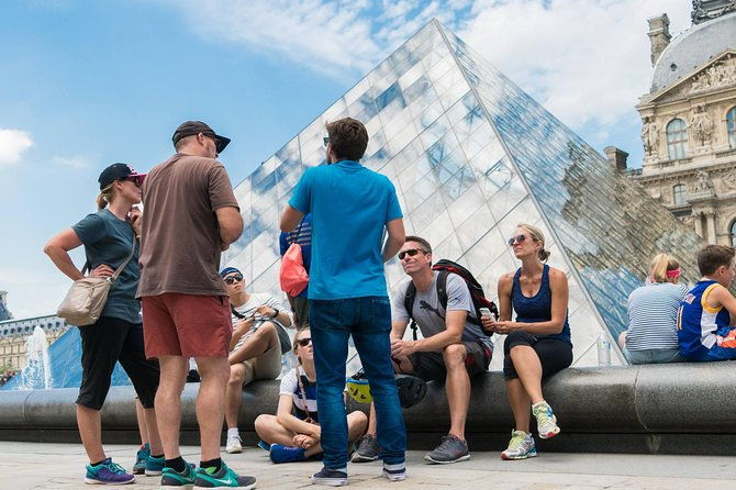 paris-highlights-bike-tour-eiffel-tower-louvre-and-notre-dame