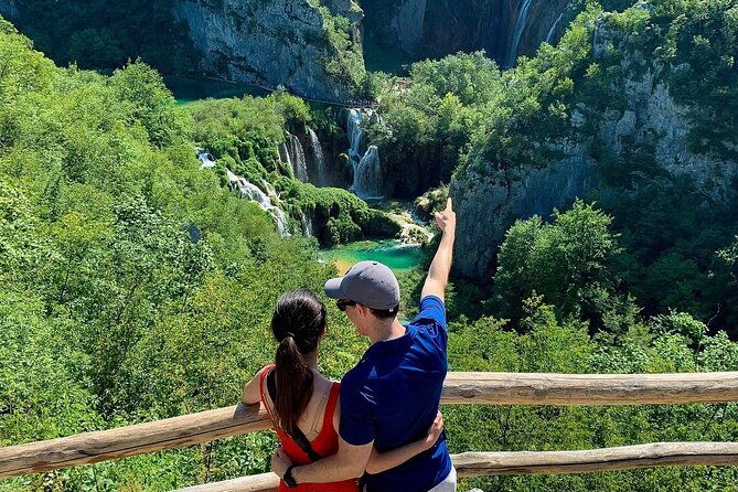 plitvice-lakes-national-park-guided-day-tour-from-split