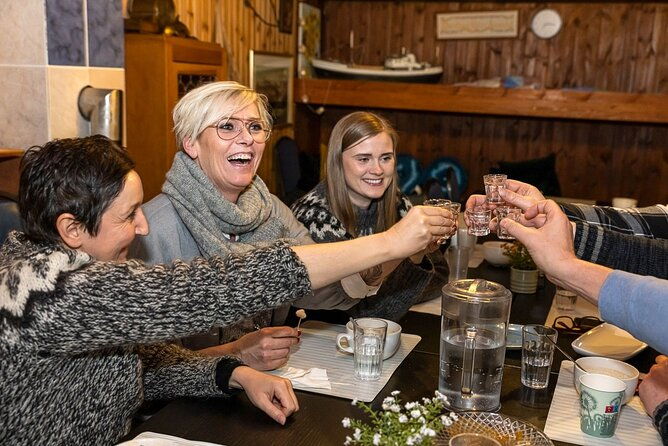 reykjavik-food-lovers-tour-icelandic-traditional-food