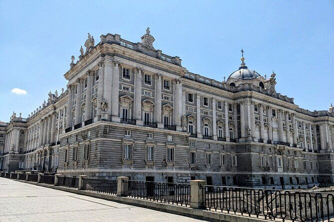 royal-palace-of-madrid-skip-the-line-guided-tour