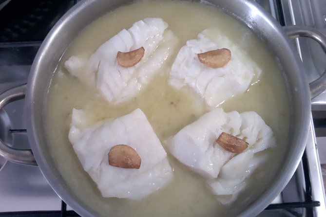 san-sebastian-private-food-historical-tour-meal-at-a-gastronomy-club