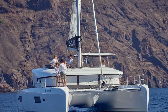 santorini-oia-caldera-luxury-day-cruise-with-bbq-drinks