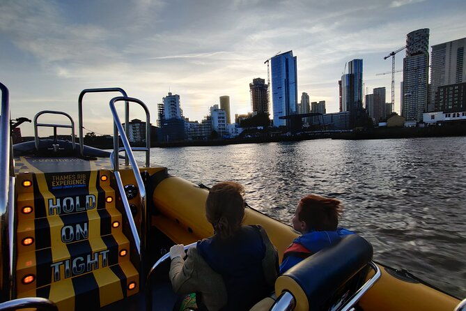 speedboat-cruise-tour-to-from-embankment-pier-70-minutes