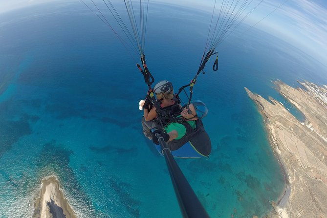 tandem-paragliding-flight-in-south-tenerife