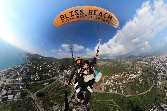 tandem-paragliding-in-alanya-antalya-turkey-with-a-licensed-guide