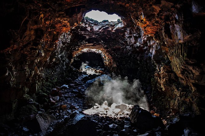 the-lava-tunnel-tour-raufarholshellir