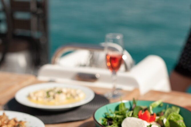 athens-half-day-morning-sailing-cruise-with-greek-gastronomy